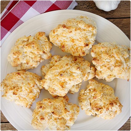 Easy Cheesy Garlic Biscuits