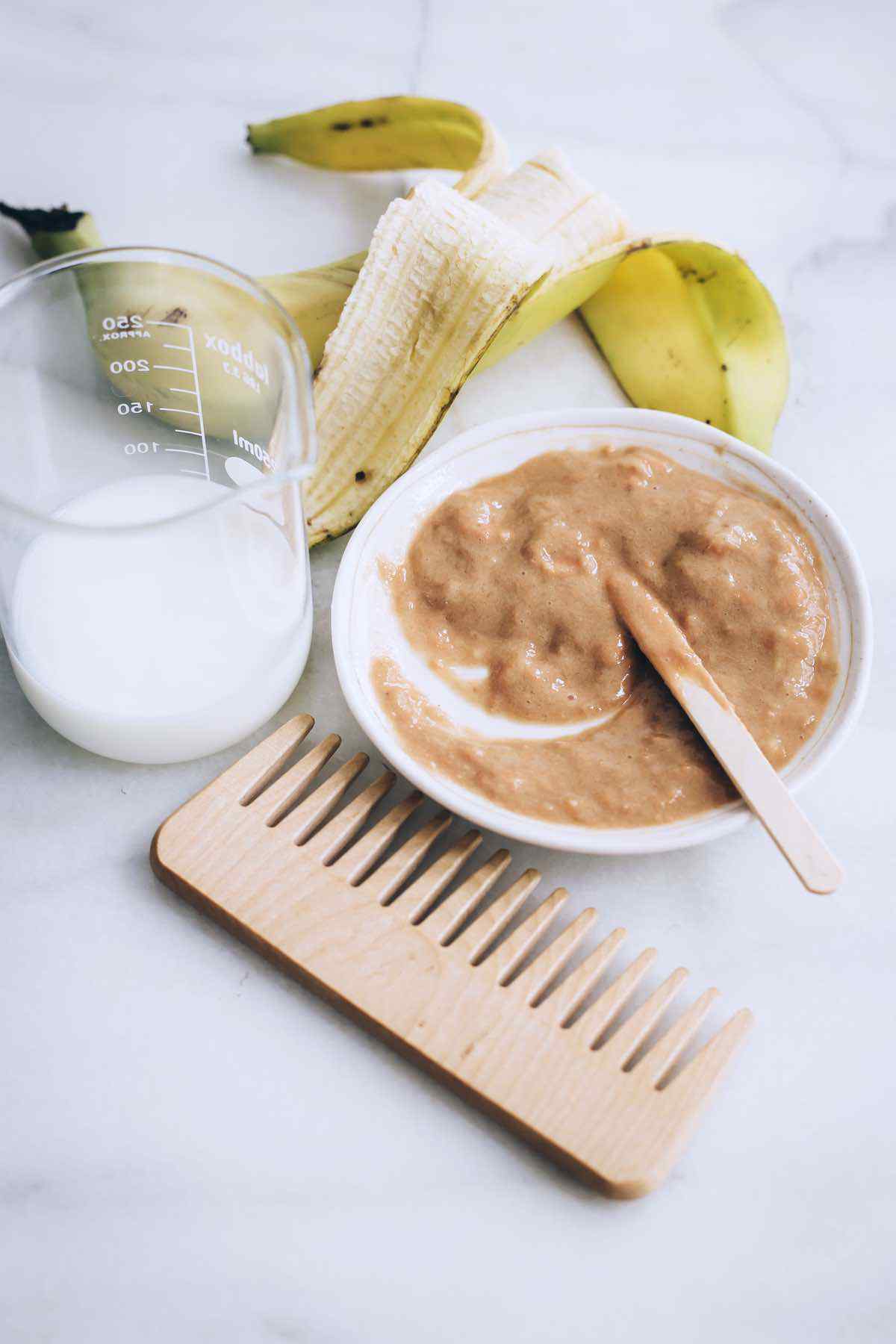 4-Ingredient Banana Hair Mask Recipe