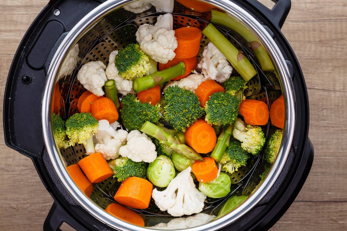 Steaming vegetables in the Instant Pot - Humble Oven