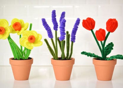 Easy Pipe Cleaner Daffodils and Tulips